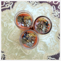 Vista interior de 3 velas fijas de Palo Santo