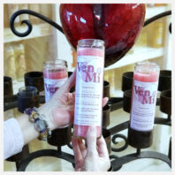 Ven a Mi with red heart